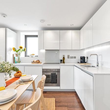 Modern Luxe Apt Just 10 Mins From Tower Bridge! Easy Access To Tube And Bus Λονδίνο Εξωτερικό φωτογραφία