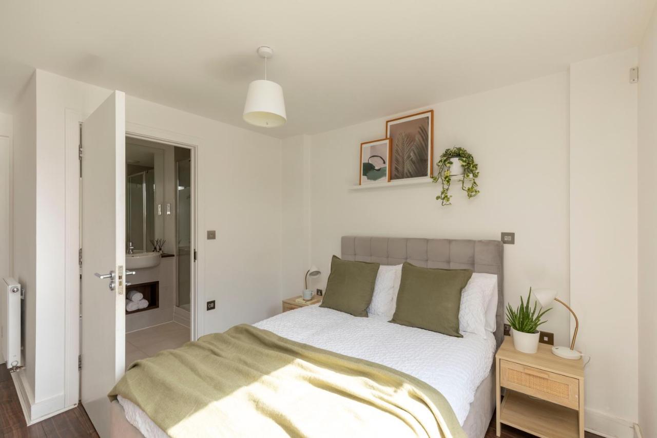 Modern Luxe Apt Just 10 Mins From Tower Bridge! Easy Access To Tube And Bus Λονδίνο Εξωτερικό φωτογραφία