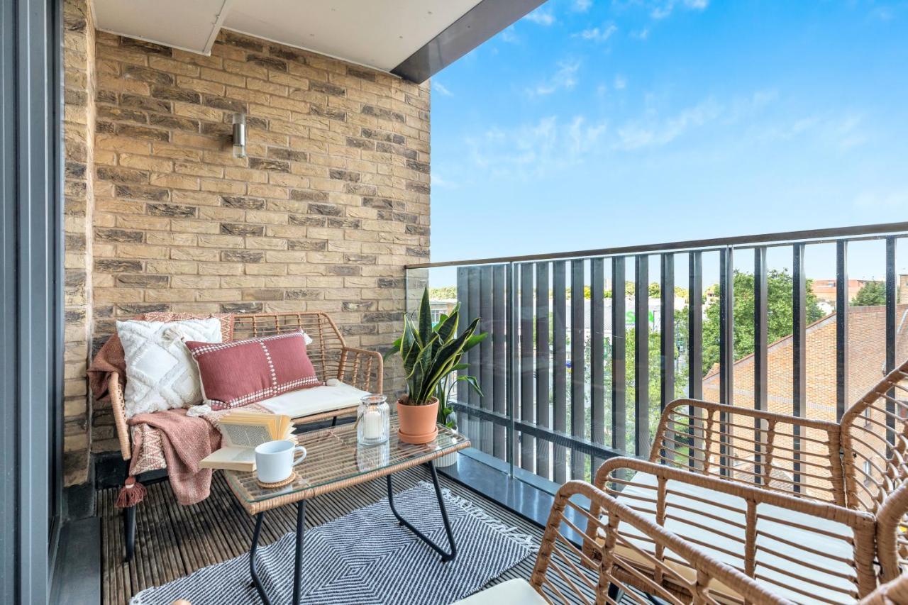 Modern Luxe Apt Just 10 Mins From Tower Bridge! Easy Access To Tube And Bus Λονδίνο Εξωτερικό φωτογραφία
