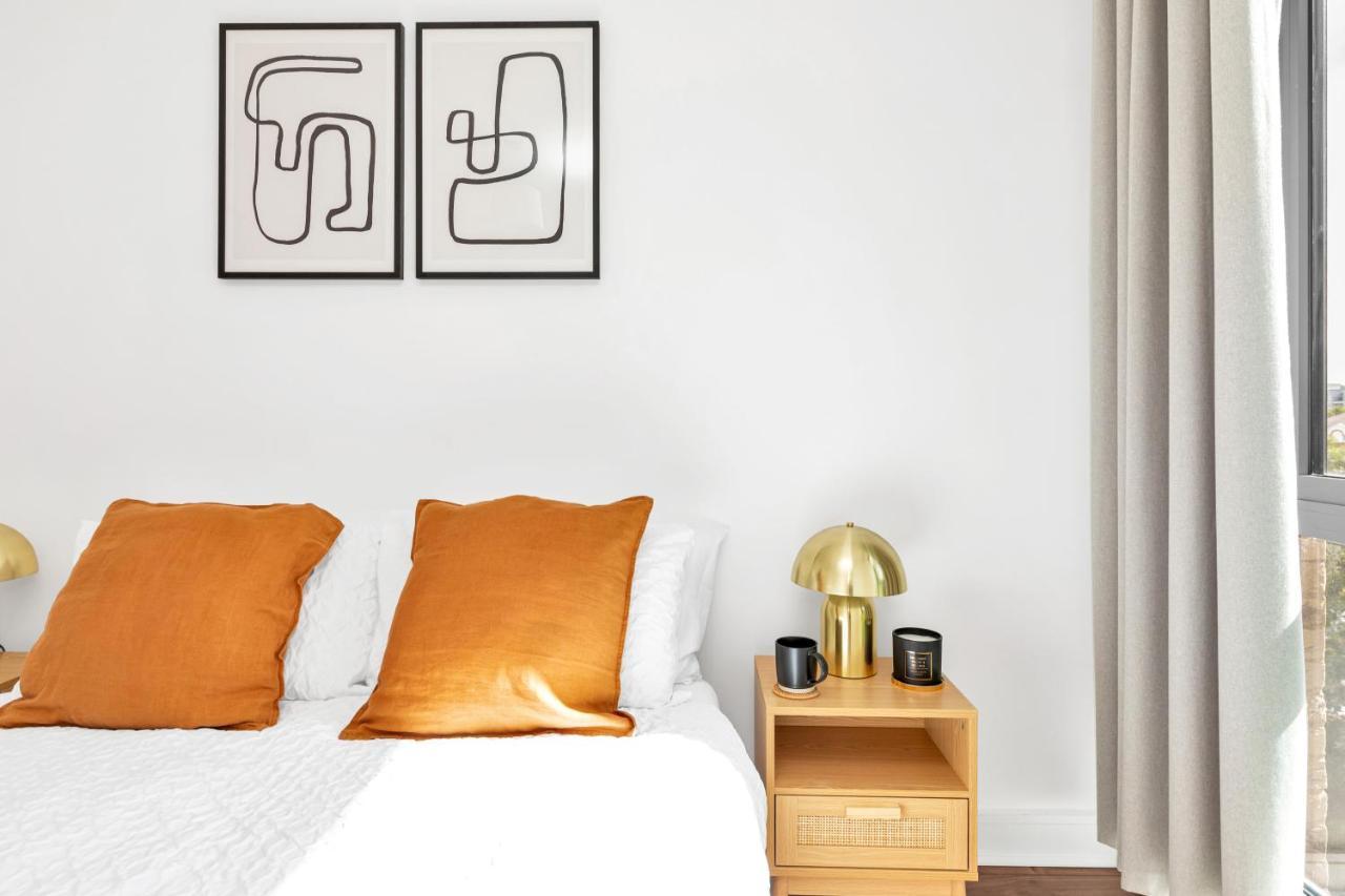 Modern Luxe Apt Just 10 Mins From Tower Bridge! Easy Access To Tube And Bus Λονδίνο Εξωτερικό φωτογραφία
