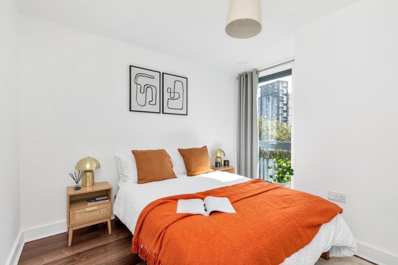 Modern Luxe Apt Just 10 Mins From Tower Bridge! Easy Access To Tube And Bus Λονδίνο Εξωτερικό φωτογραφία