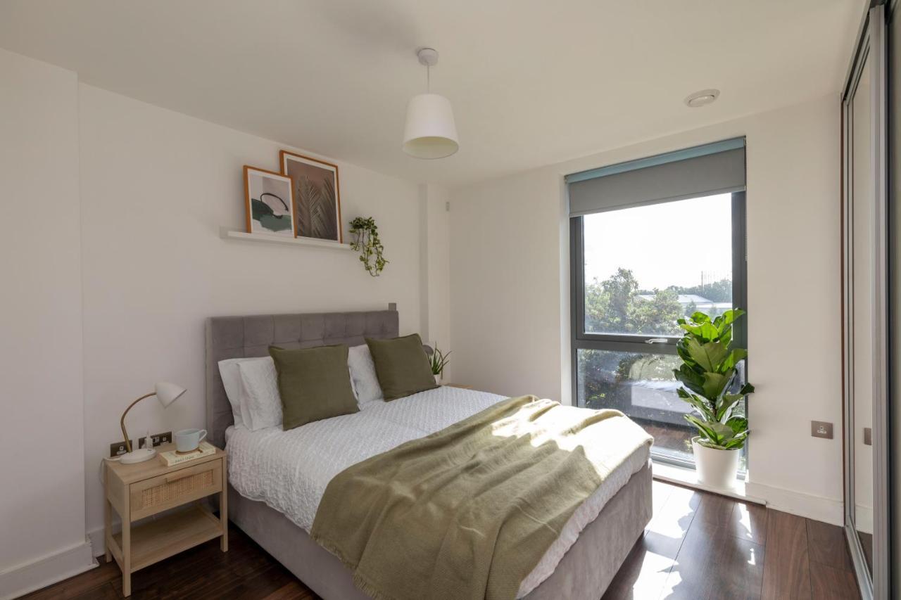 Modern Luxe Apt Just 10 Mins From Tower Bridge! Easy Access To Tube And Bus Λονδίνο Εξωτερικό φωτογραφία
